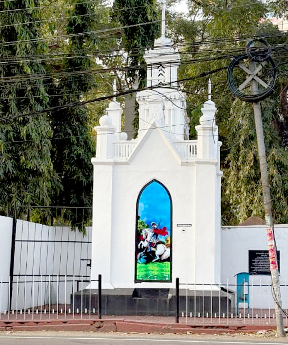 Right view of Shrine